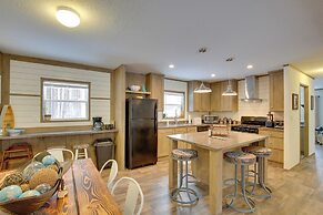 Stylish Chetek Hideaway w/ Lake + Dock Access!