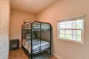 Chic Columbia Home < 2 Mi to Historic Square!