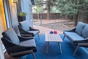 Modern Flagstaff Retreat ~ 4 Mi to Downtown!