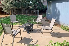 Modern Flagstaff Retreat ~ 4 Mi to Downtown!