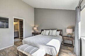 Modern Flagstaff Retreat ~ 4 Mi to Downtown!