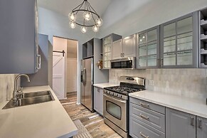 Modern Flagstaff Retreat ~ 4 Mi to Downtown!