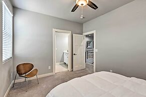 7 Mi to Dtwn Phoenix: Home w/ Patio & Yard
