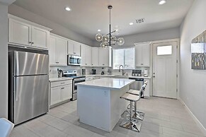 7 Mi to Dtwn Phoenix: Home w/ Patio & Yard