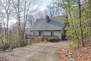 Poconos Cabin on 3 Acres - 5 Mi to Blue Mountain!