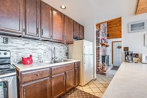 Poconos Cabin on 3 Acres - 5 Mi to Blue Mountain!