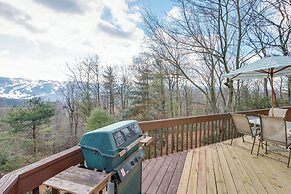 Poconos Cabin on 3 Acres - 5 Mi to Blue Mountain!