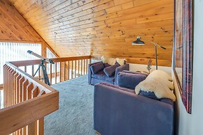 Poconos Cabin on 3 Acres - 5 Mi to Blue Mountain!