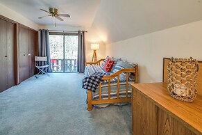 Poconos Cabin on 3 Acres - 5 Mi to Blue Mountain!