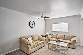 Convenient Burien Getaway: 12 Mi to Dtwn Sea!