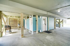 Grand Seaside Escape w/ Direct Beach Access!