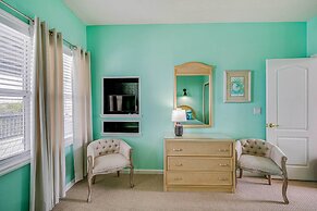 Grand Seaside Escape w/ Direct Beach Access!