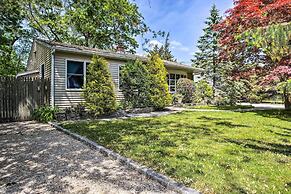 Charming Hampton Bays Home 5 Mi to Coopers Beach