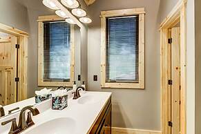 Pequot Lakes Retreat w/ Beach + Fire Pit!