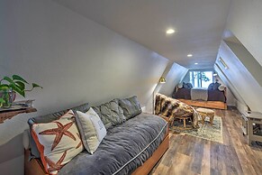 Mid-century Cabin w/ Deck & Puget Sound Vistas!