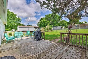 Cedar Creek Lake Access: Retreat w/ Deck