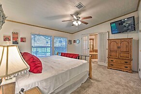 Cedar Creek Lake Access: Retreat w/ Deck