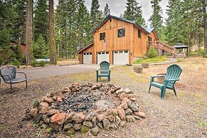 Cabin w/ Hot Tub, By Crater Lake Nat'l Park!