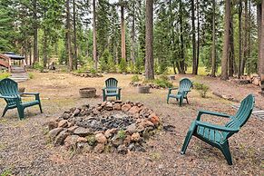 Cabin w/ Hot Tub, By Crater Lake Nat'l Park!