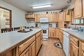 Cabin w/ Hot Tub, By Crater Lake Nat'l Park!