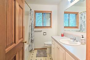 Cabin w/ Hot Tub, By Crater Lake Nat'l Park!