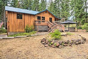 Cabin w/ Hot Tub, By Crater Lake Nat'l Park!