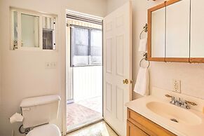 Cozy Yuma Retreat w/ Furnished Patio & Grill!