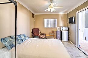 Cozy Yuma Retreat w/ Furnished Patio & Grill!