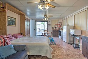 Cozy Yuma Retreat w/ Furnished Patio & Grill!