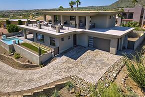 Fountain Hills Escape w/ Panoramic Mtn Views!