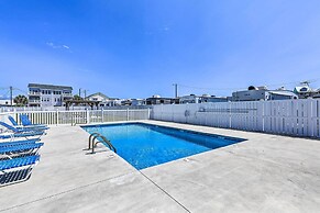 Atlantic Beach Studio w/ Community Pool!