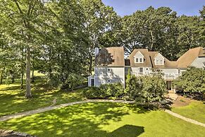 Lovely Norwich Villa, On Golf Course w/ Amenities!