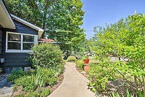 Stylish Dog-friendly Bungalow: Steps to Elk Lake