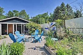 Stylish Dog-friendly Bungalow: Steps to Elk Lake