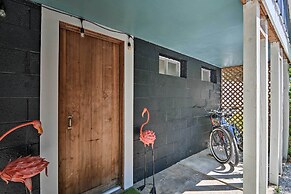 Stylish Dog-friendly Bungalow: Steps to Elk Lake