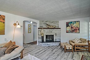 Stylish Dog-friendly Bungalow: Steps to Elk Lake