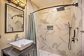 Stunning Oceanside Condo: Walk to the Beach!