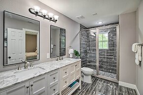 Spacious Houston Family Home With Game Room!