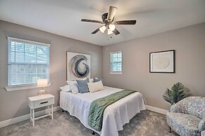 Spacious Houston Family Home With Game Room!