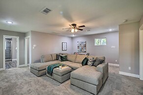 Spacious Houston Family Home With Game Room!