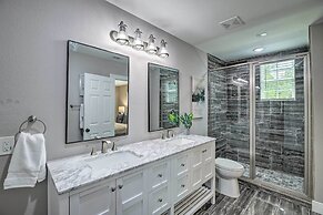 Spacious Houston Family Home With Game Room!