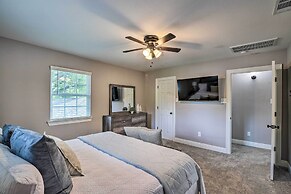 Spacious Houston Family Home With Game Room!