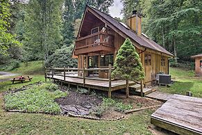 Quiet Max Meadows Cabin, 12 Acres of Property