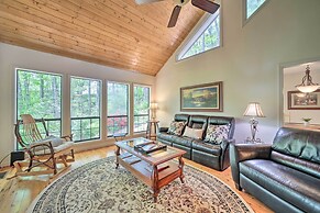 Scenic Sapphire Condo w/ Deck + Gas Grill!