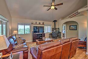 Hilltop Haven in Florissant: Deck + Mountain View!