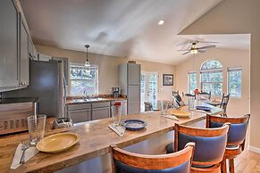 Hilltop Haven in Florissant: Deck + Mountain View!