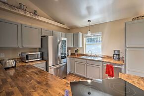 Hilltop Haven in Florissant: Deck + Mountain View!