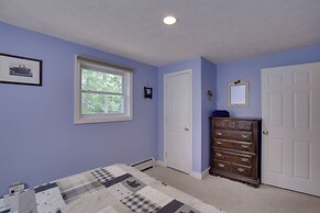 Bethel Chalet w/ Hot Tub: 3 Miles to Sunday River!