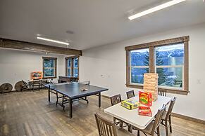 Cle Elum Lake Bunkhouse w/ Shared Hot Tub & Views!