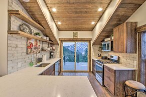 Homey Cle Elum Lake Apt w/ Shared Hot Tub & Views!